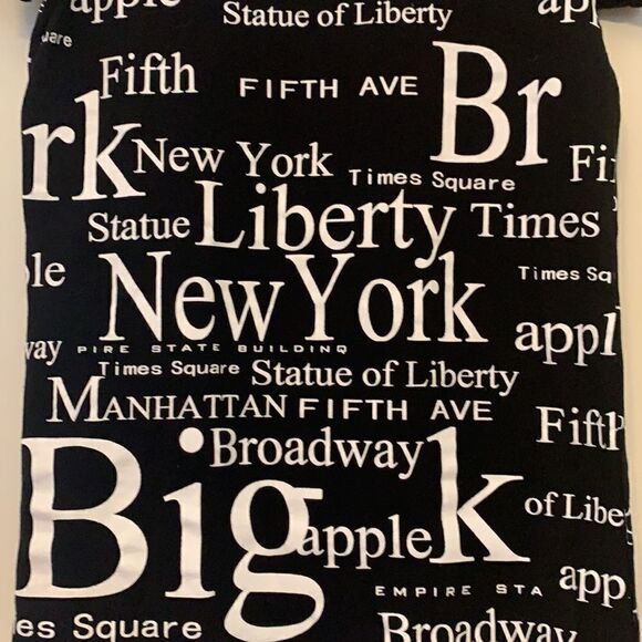 Jay Joshua, NY black short sleeve tee with New York white print jargon. Size S - Picture 4 of 6